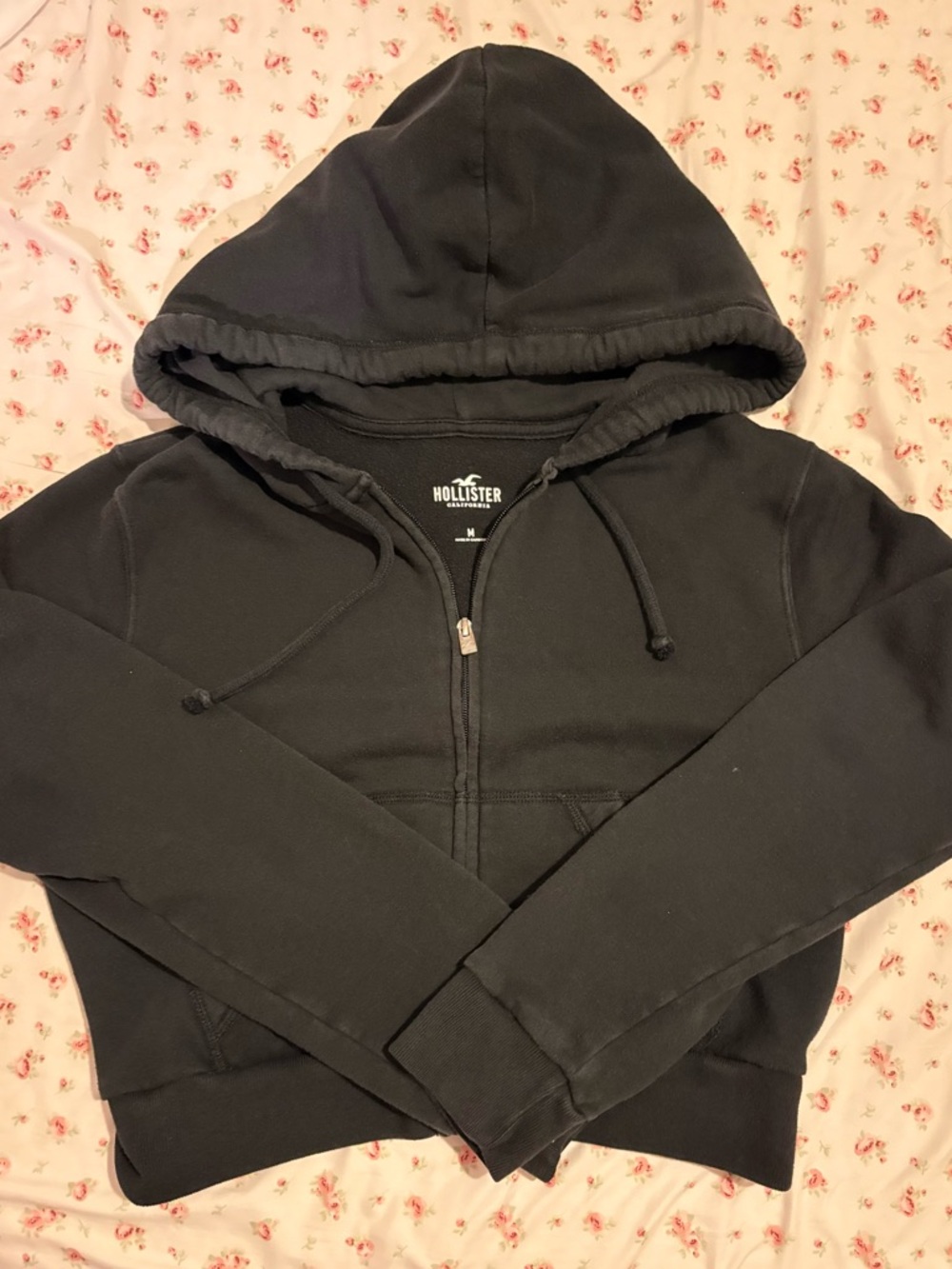 Hollister Women's Black Full-Zip Hooded Sweatshirt